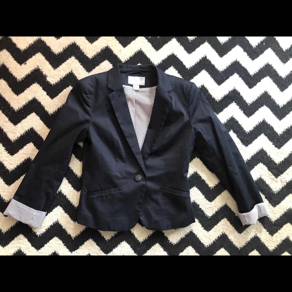 Classic blazer from H&M! Like new condition